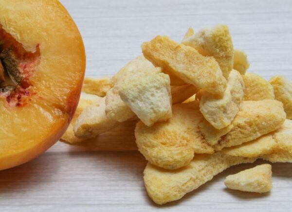 Freeze-Dried Peaches