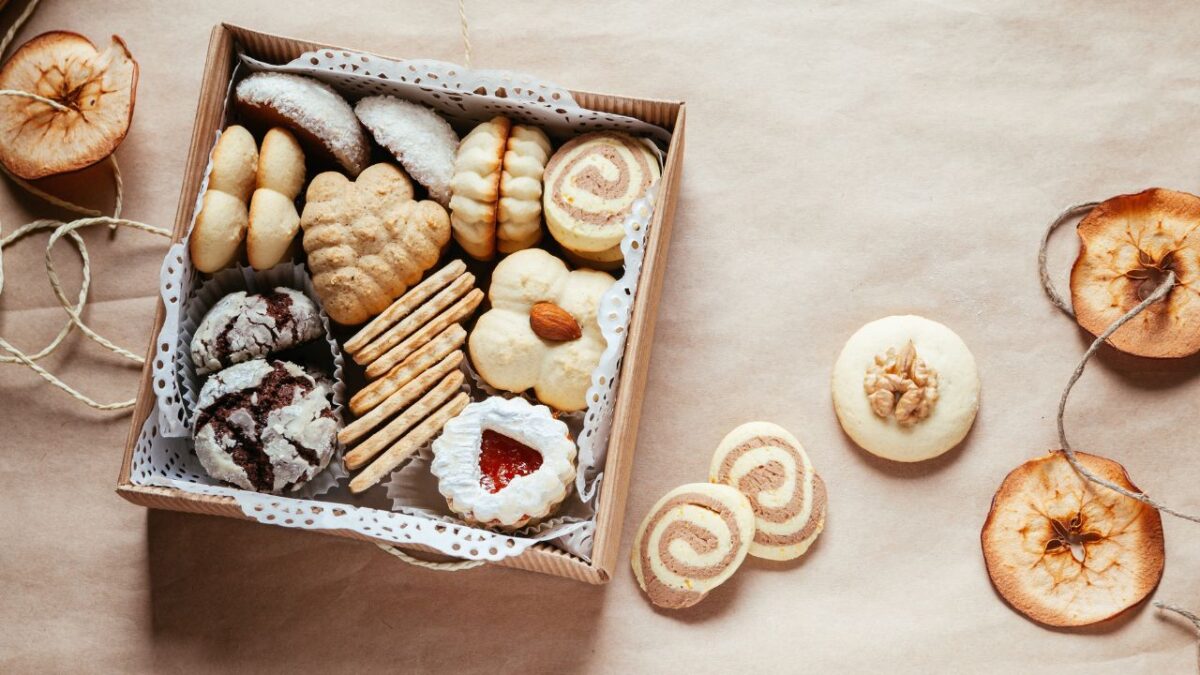 Create Eye-Catching Displays for your bake sale