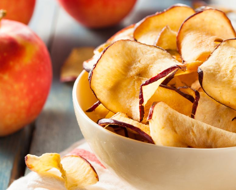 adding apples to golden hour oats