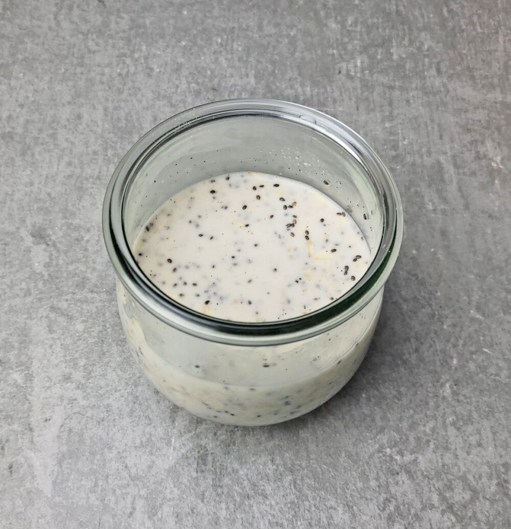 Christmas jam overnight oats recipe: how to make