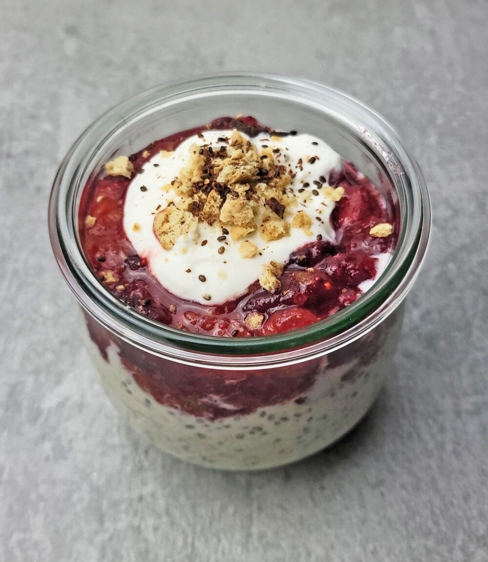 Christmas jam overnight oats recipe