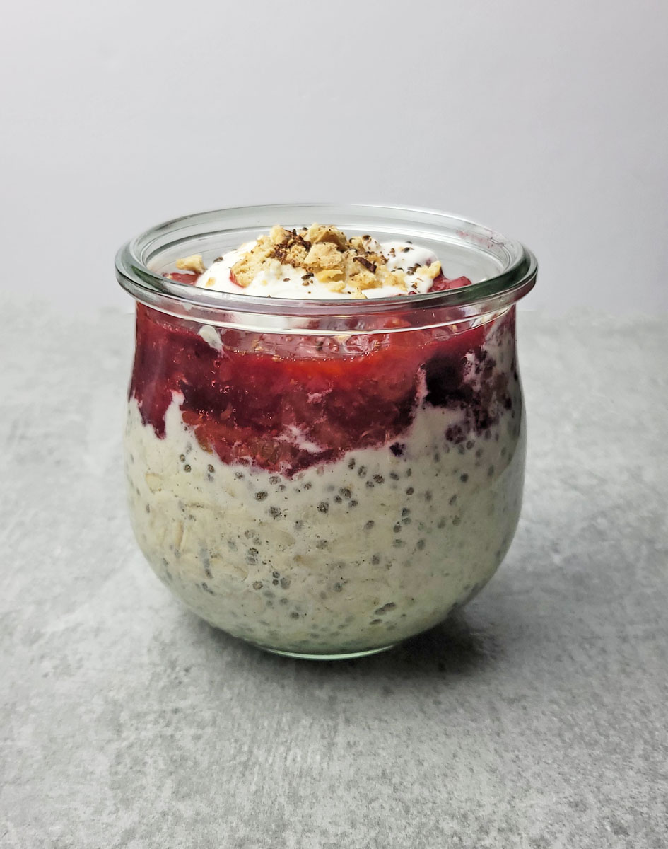 Christmas jam overnight oats recipe