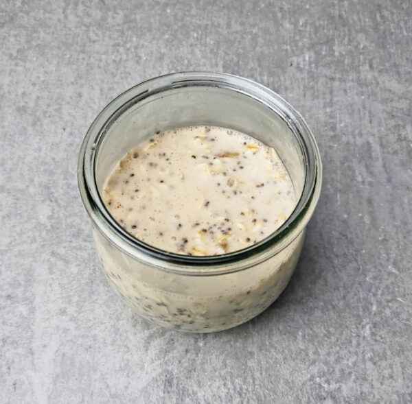 Dried Apricot & Raisin Overnight Oats Recipe: mix