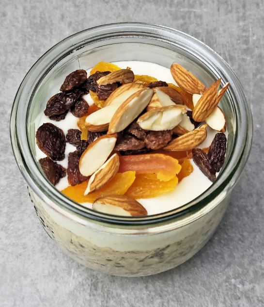 easy breakfast ideas dried apricot overnight oats