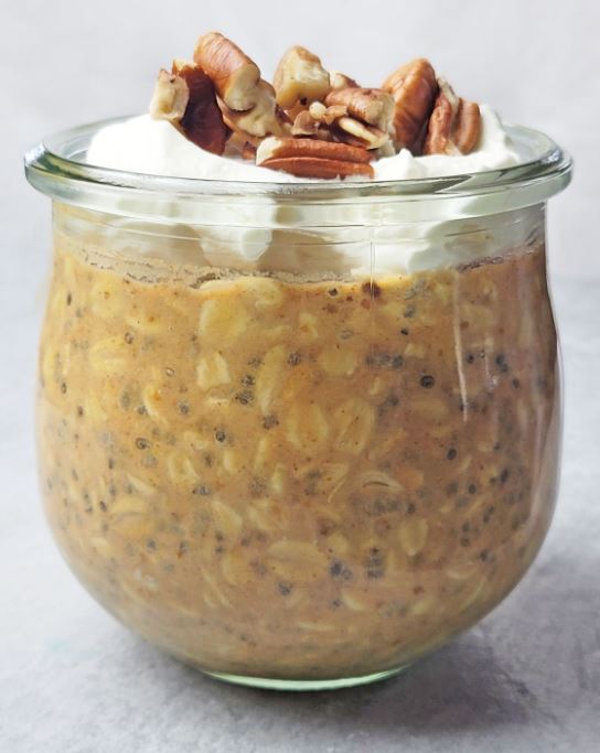 easy breakfast ideas pumpkin pie overnight oats