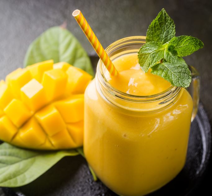 Popular Uses For Mangoes: smoothie