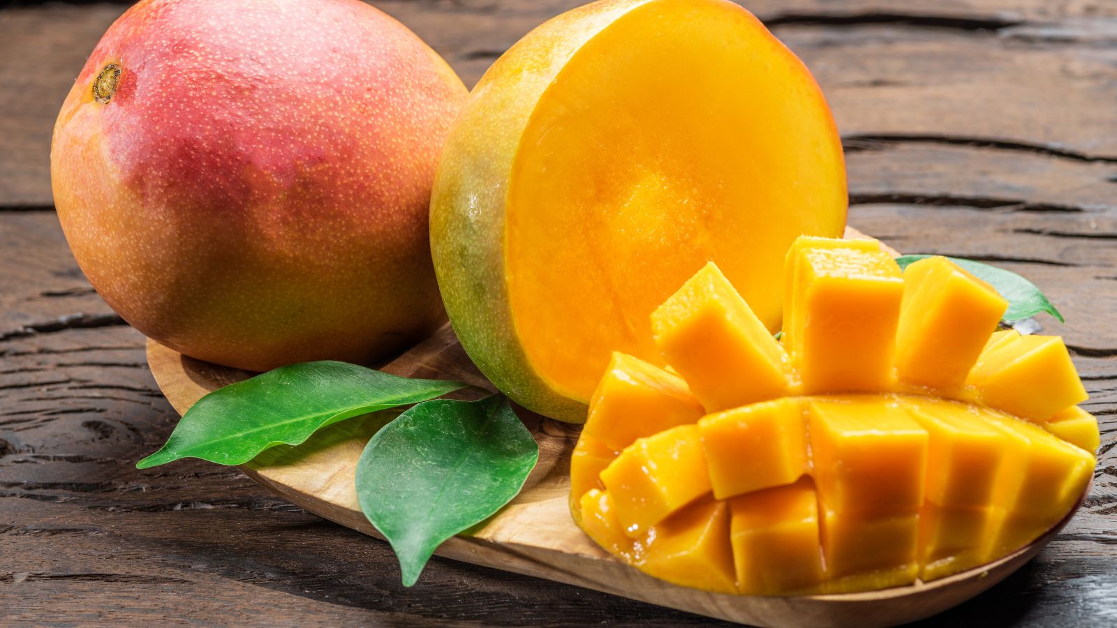All About Mangoes: Top Varieties, Storage, Uses & More 🥭