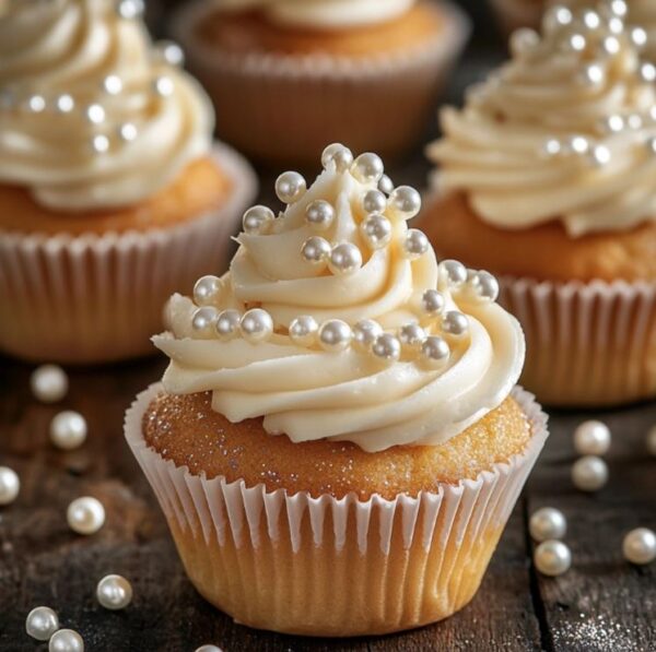 Pearl Shimmer Cupcakes