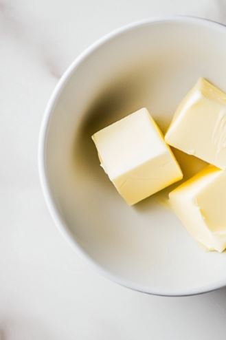 How long should butter sit out to reach room temperature?