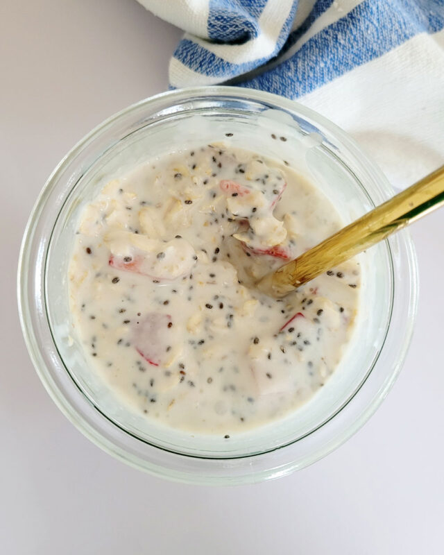 How To Make Strawberry Overnight Oats