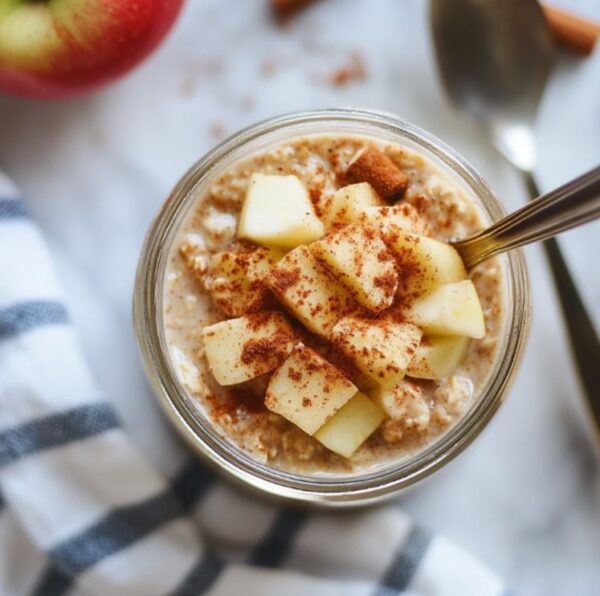 How to make apple cinnamon overnight oats