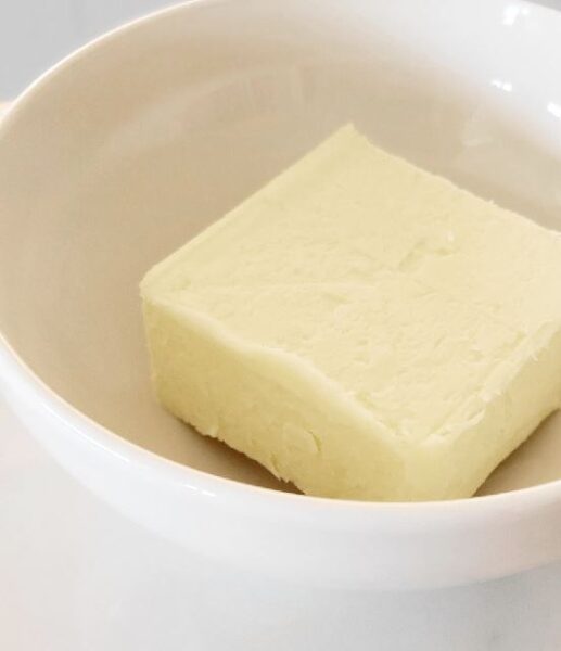 How to make whipped butter with garlic powder