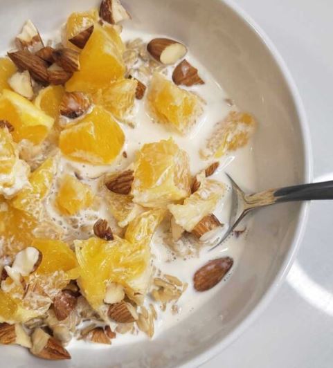 Warm Orange Almond Oatmeal