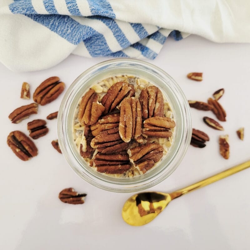 spiced pecan overnight oats
