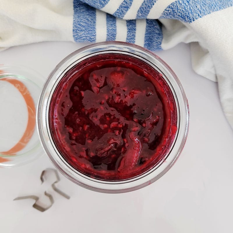 How should I store leftover compote