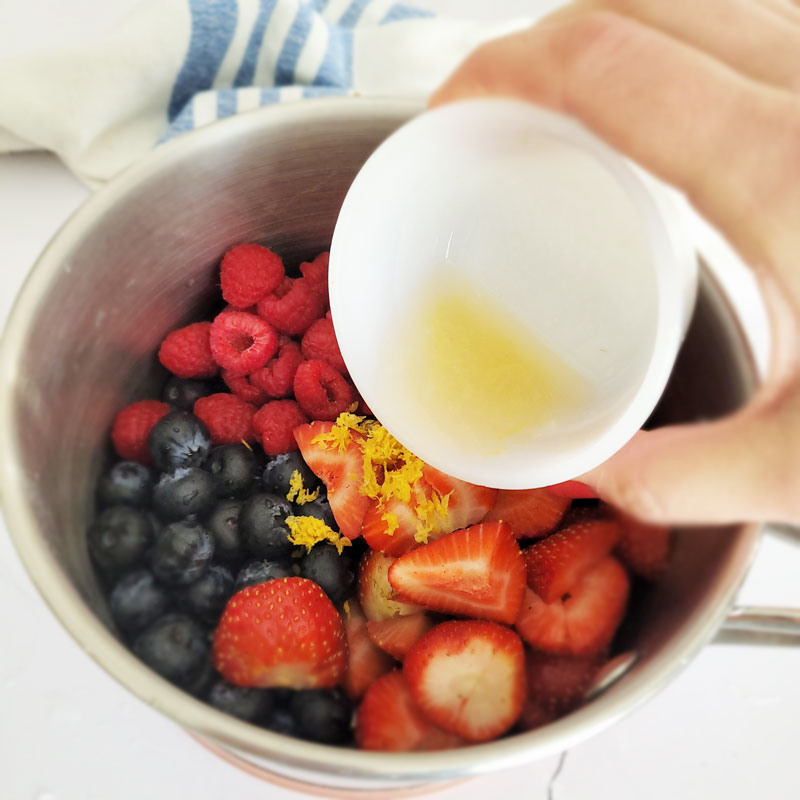making berry compote instructions