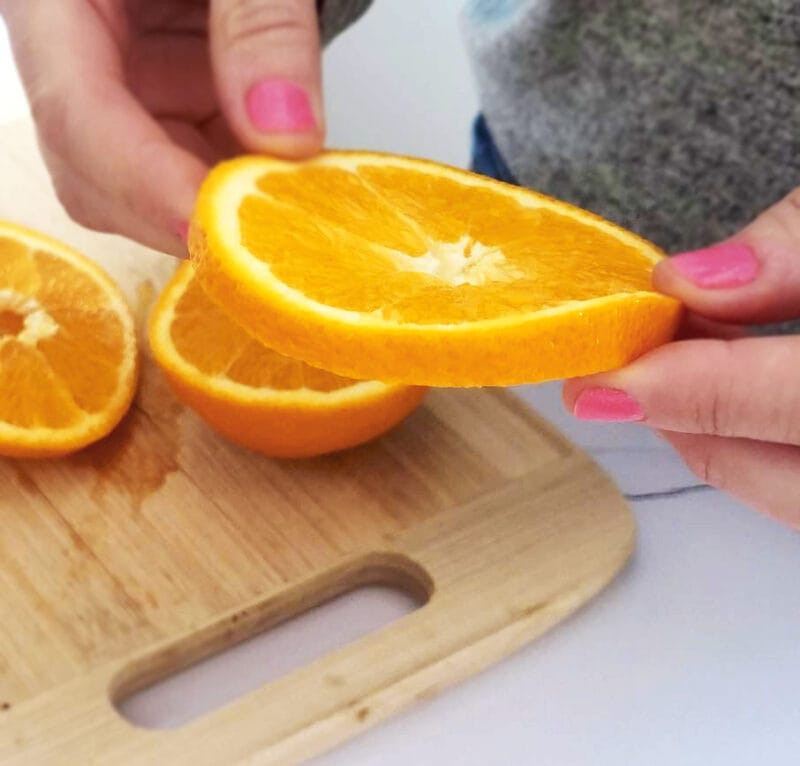 cut the oranges the same width for dehydrating