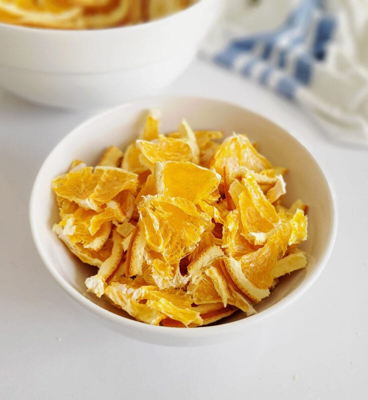 break oranges into small pieces