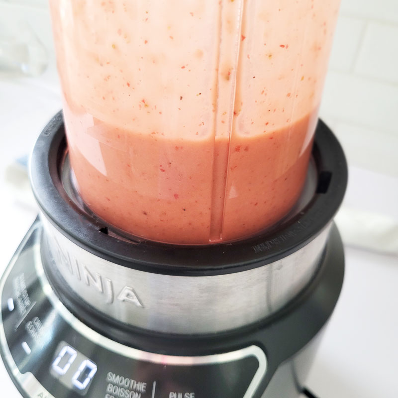 blend the strawberry vinaigrette until smooth