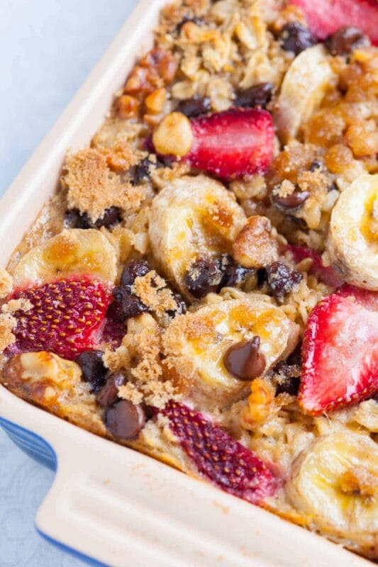 Baked Oatmeal With Strawberries