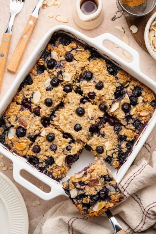 Blueberry Almond Oatmeal Bake