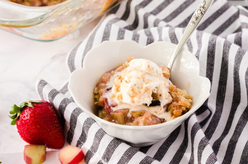 Best Rhubarb Crisp Recipe