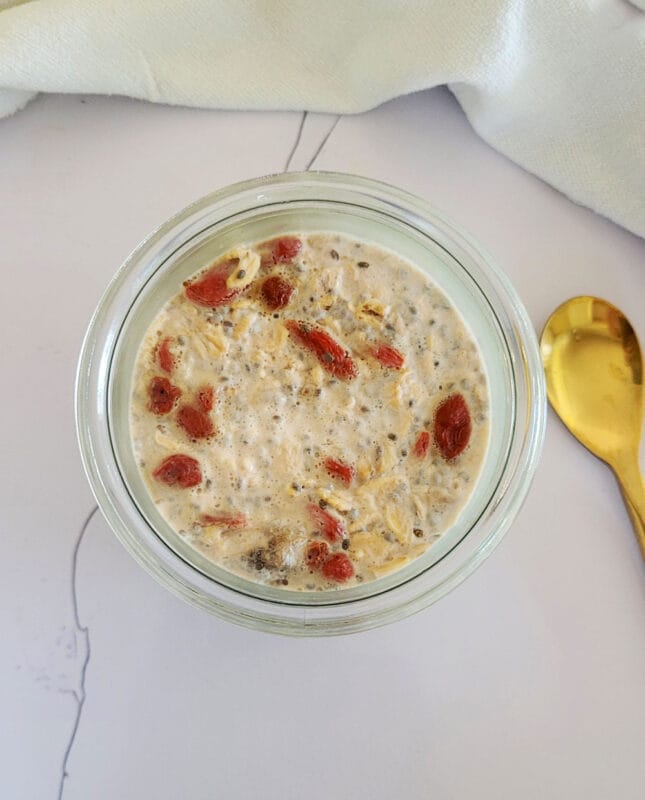 goji berry overnight oats