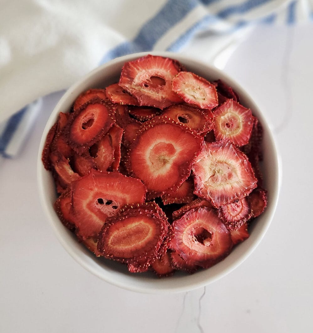 How To Dehydrate Strawberries