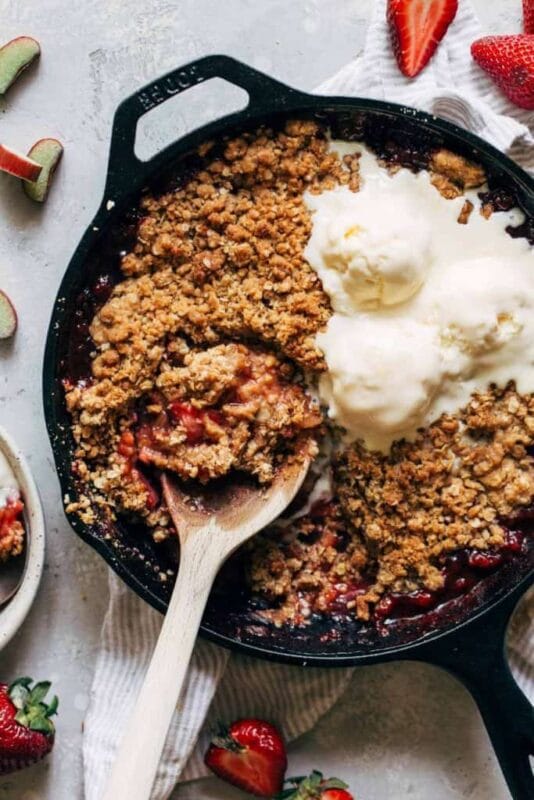 Strawberry Rhubarb Crisp
