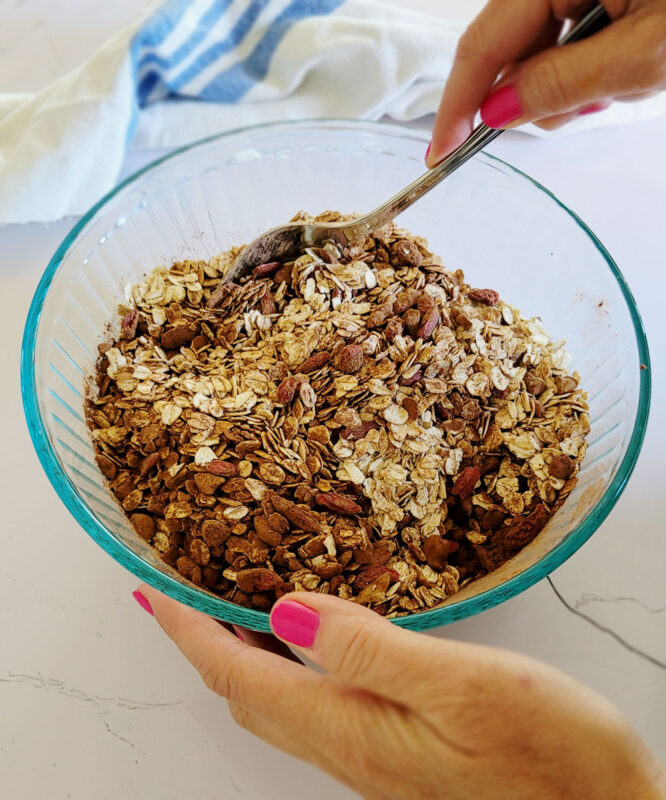how to make chocolate goji berry granola