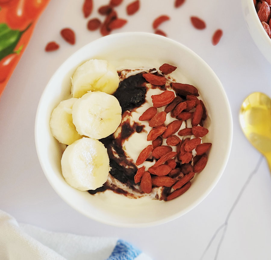 Goji Berry Yogurt Bowl